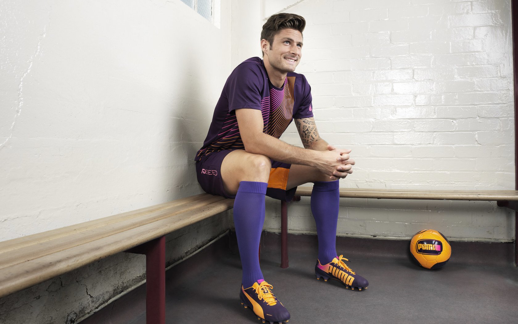 乐鱼体育下载app官网-运动员焦点:球员的日常训练与生活揭秘,职业球员日常训练