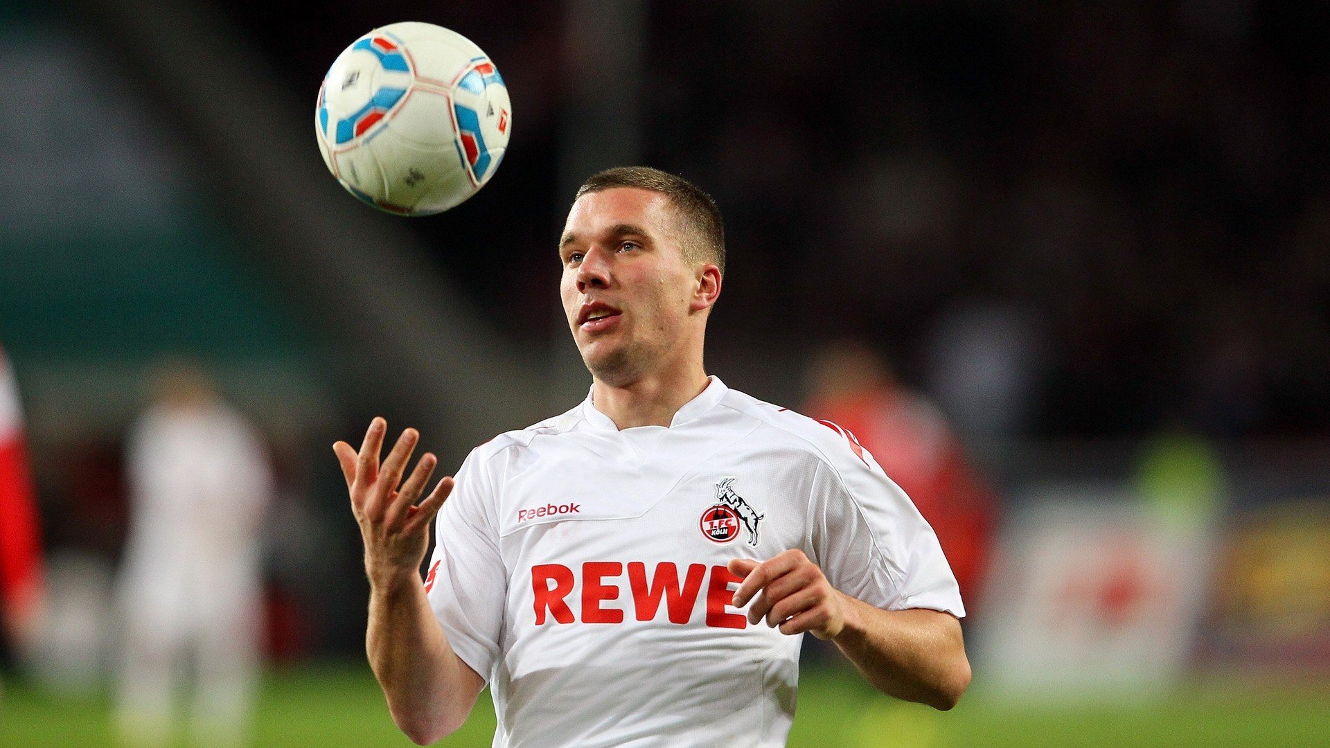 乐鱼app下载-唐纳德·高尔的快速反应与突破能力，突破对手防线，唐纳德高斯简介